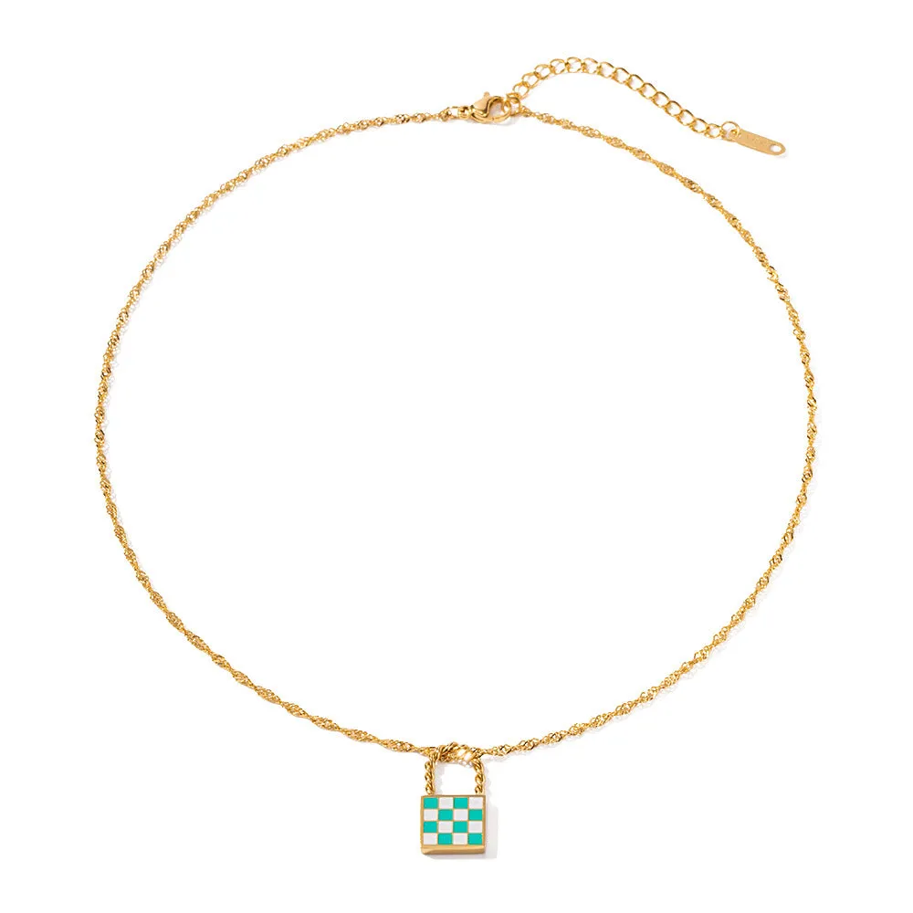 18K Novel Fashion Checker Checker Green and White Design Versatile Pendant Necklace