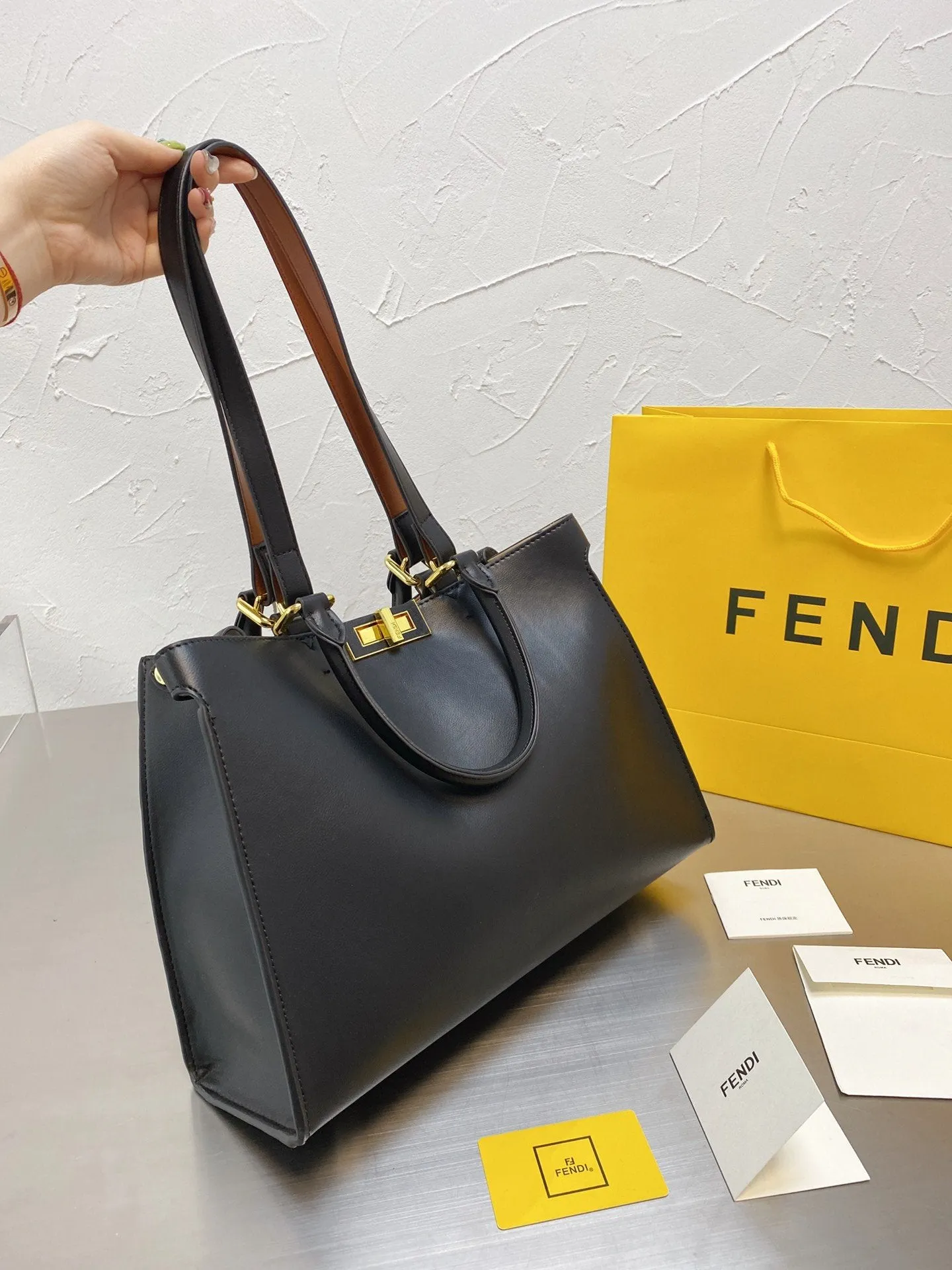 EN   Designer bags by Fendi 139