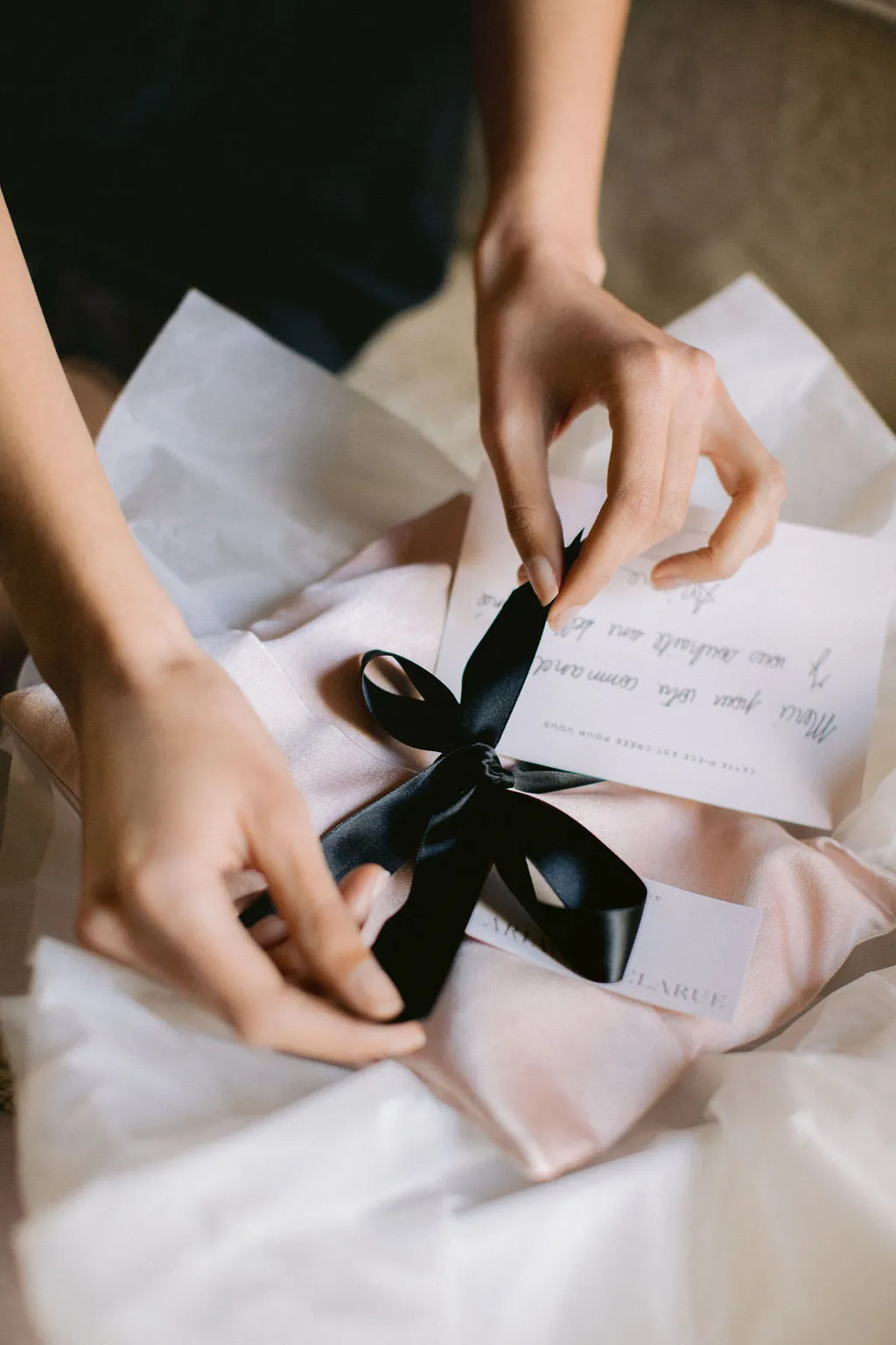 Léa, Satin lingerie pouch