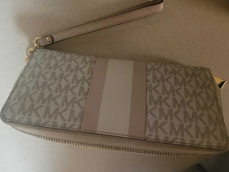 Logo Stripe Continental Wristlet