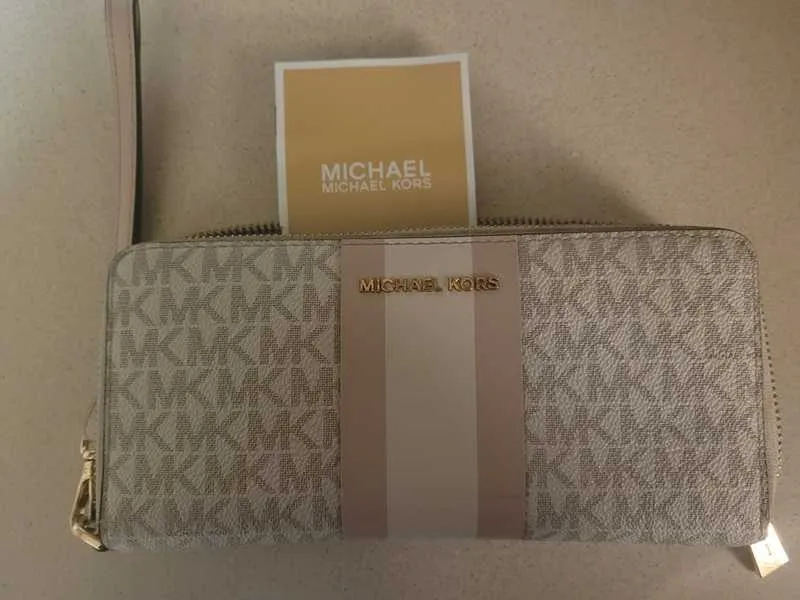 Logo Stripe Continental Wristlet