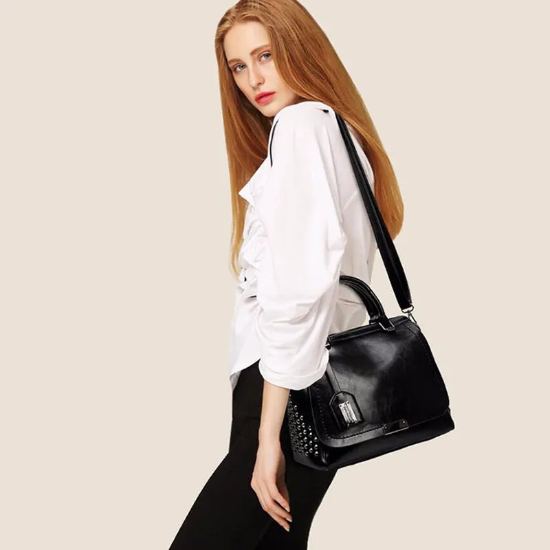 Pu shoulder bag with spacious design