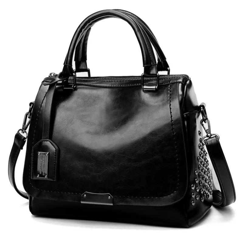 Pu shoulder bag with spacious design